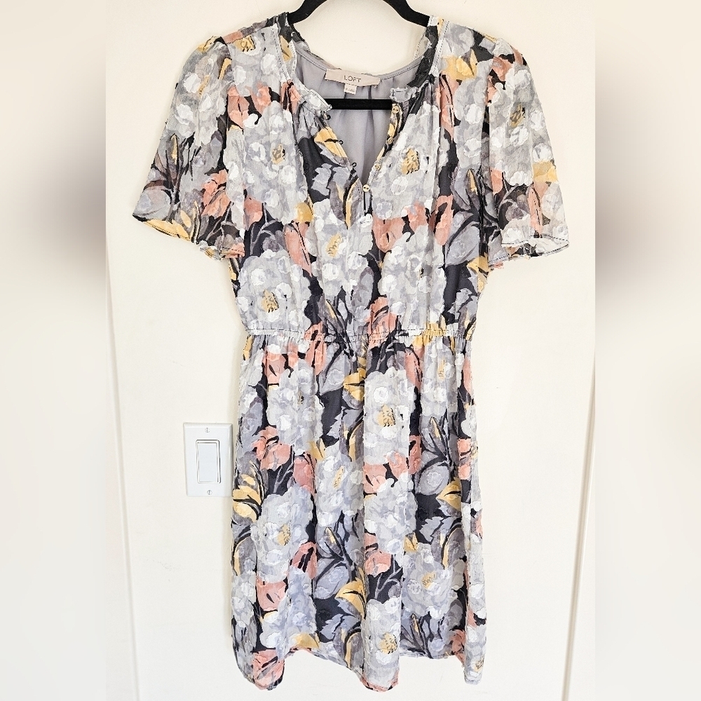 Loft Textured Floral Short Sleeved Dress